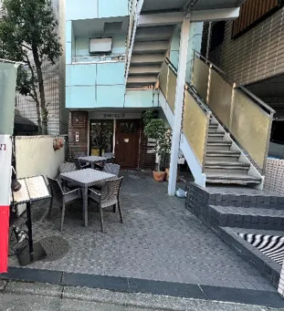 1F:会員制焼肉店/2F:BAR十三の店舗写真